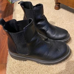 Chelsea Boots
